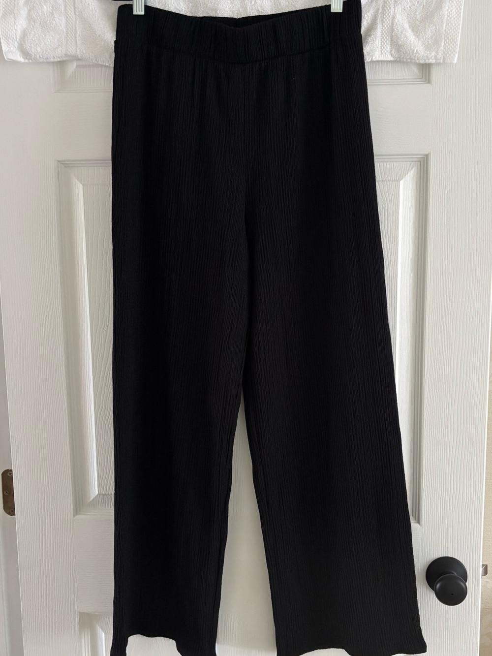 EUC H&M Black Wide-Leg Ribbed Pull-On Pants; Women’s Size M